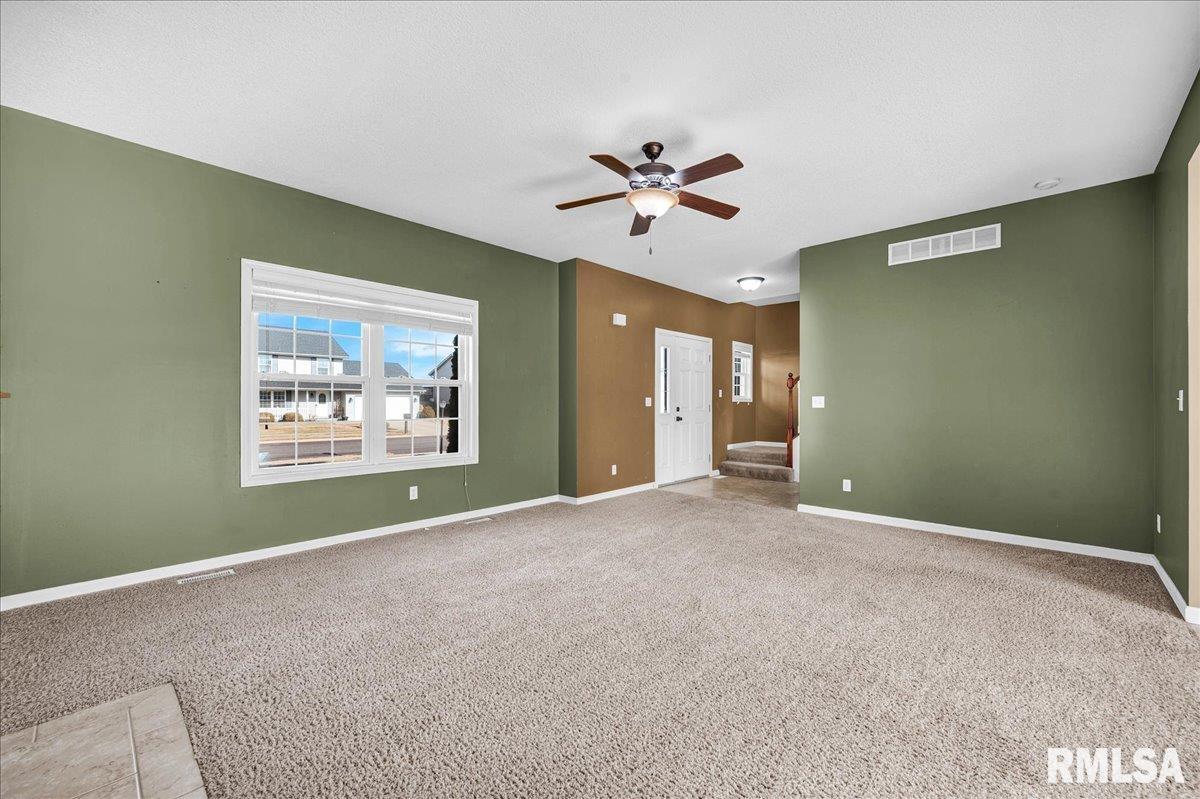 1626 Jadens Way Washington, IL 61571 - Photo 6 of 41