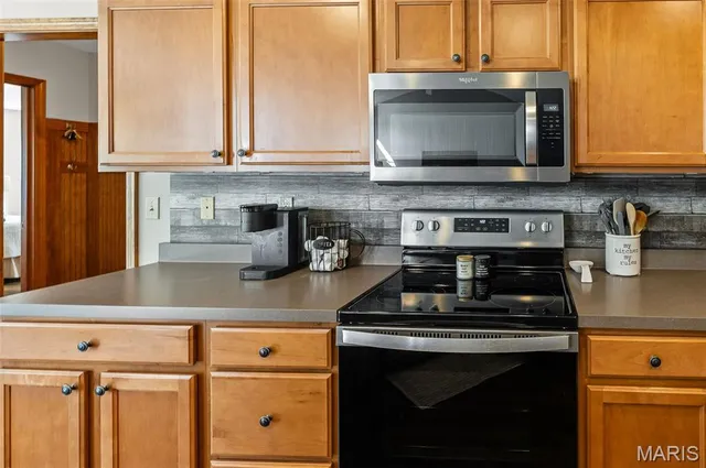 $369,500 | 1713 Aster Lane, Godfrey, IL 62035