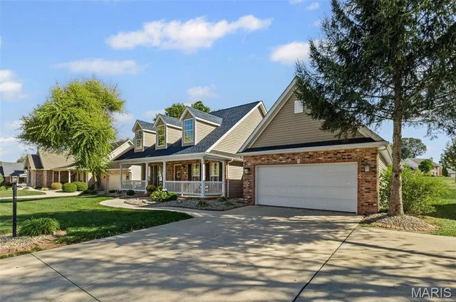 $369,500 | 1713 Aster Lane, Godfrey, IL 62035