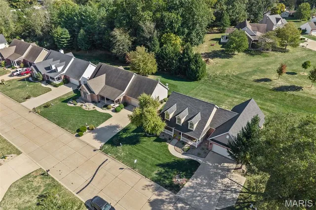 $369,500 | 1713 Aster Lane, Godfrey, IL 62035