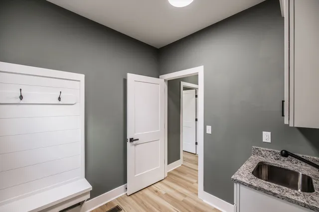 $569,900 | 203 Uga Cove, Westmoreland, TN 37186