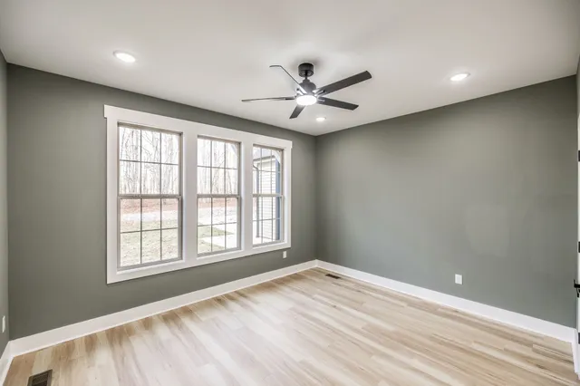 $569,900 | 203 Uga Cove, Westmoreland, TN 37186