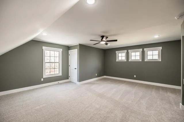 $569,900 | 203 Uga Cove, Westmoreland, TN 37186