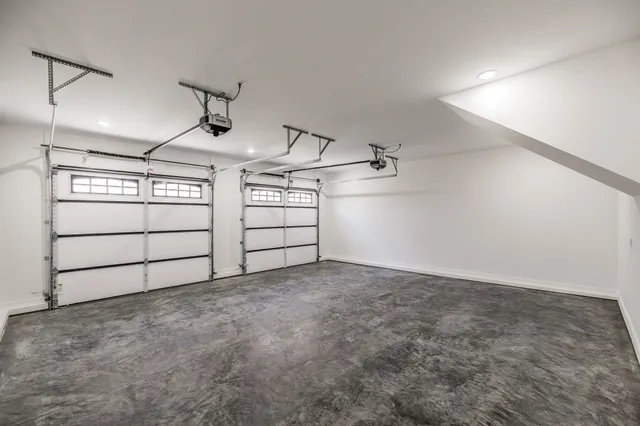 $569,900 | 203 Uga Cove, Westmoreland, TN 37186