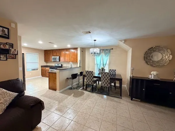 $304,999 | 931 Salado Slough Lane, Rosenberg, TX 77471