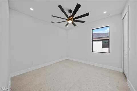 a view of an house with backyard porch and garden