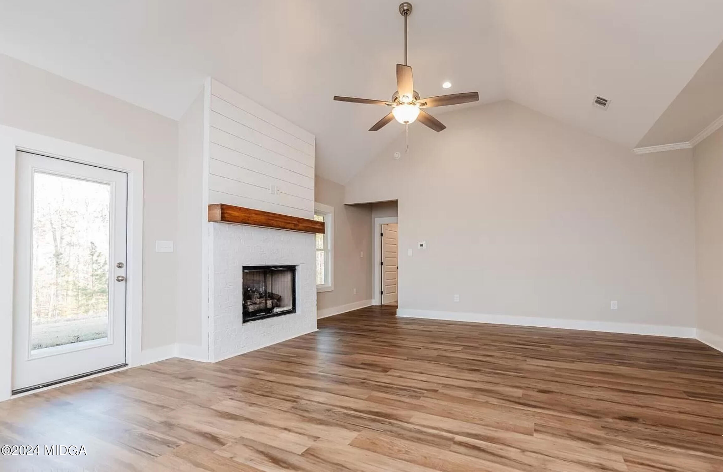 75 Creekside Court Forsyth, GA 31029 - Photo 5 of 33 IMG_2185