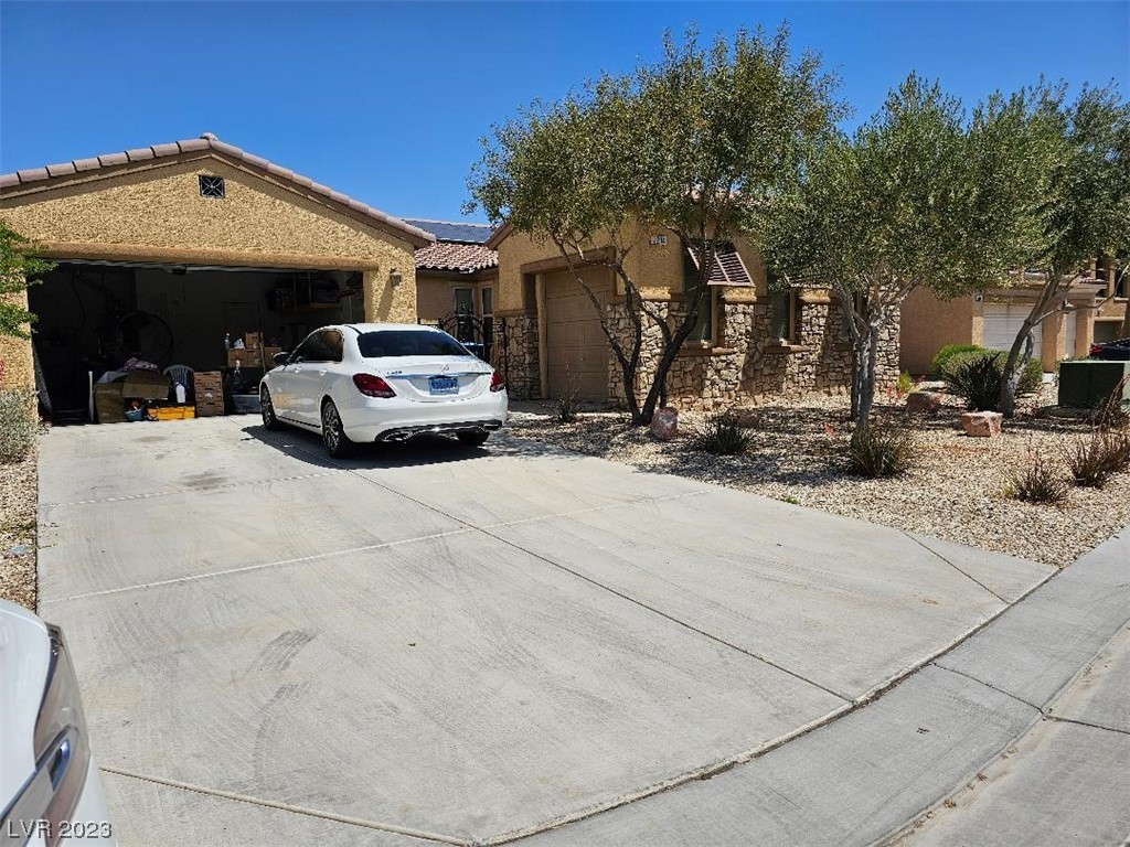 7204 Morningside Ranch Court Las Vegas, NV 89113 - Photo 2 of 26