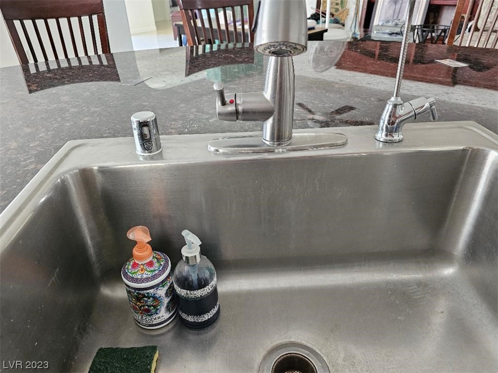 7204 Morningside Ranch Court Las Vegas, NV 89113 - Photo 10 of 26