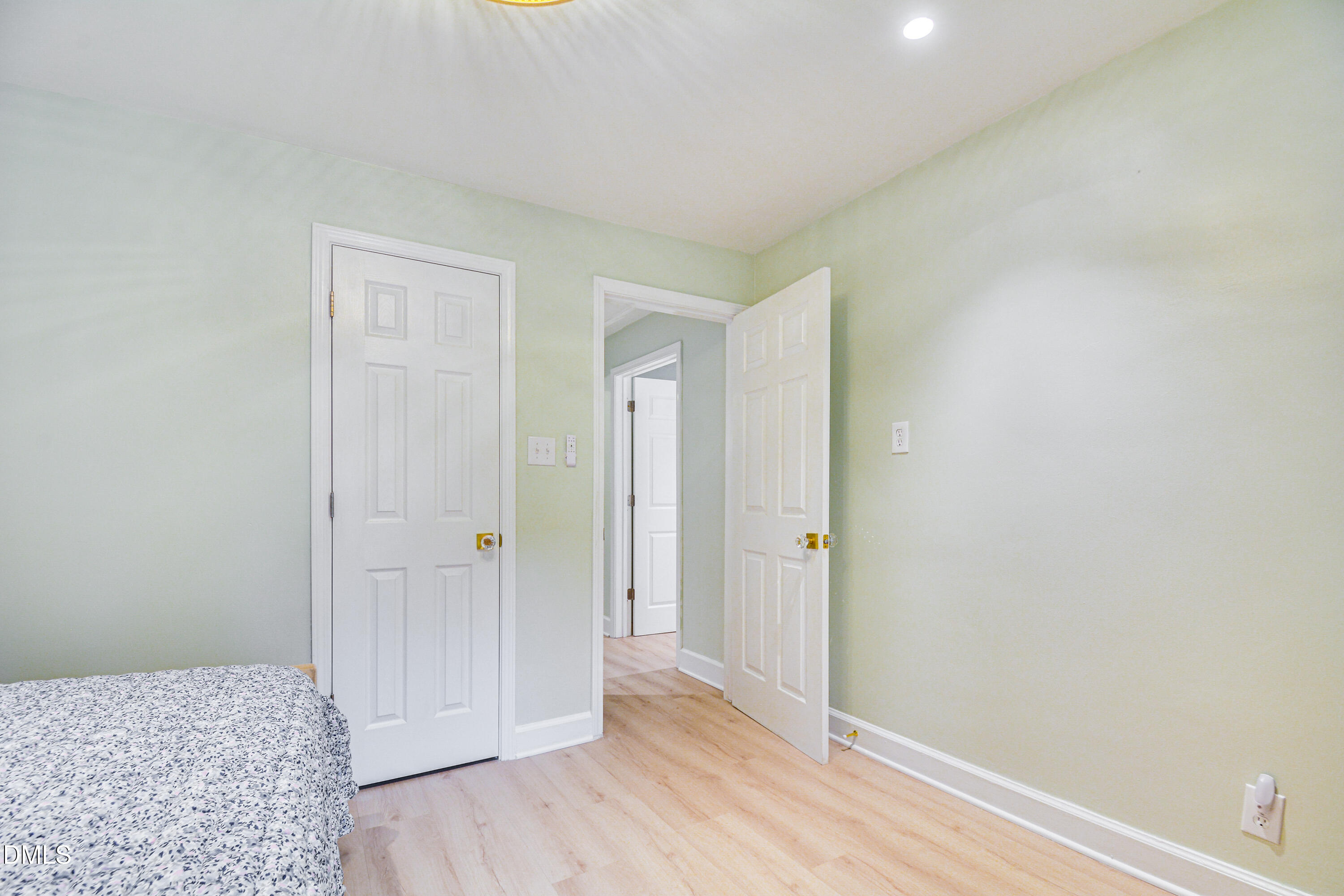 8704 Chapel Hill Road Cary, NC 27513 - Photo 17 of 30 Set-015