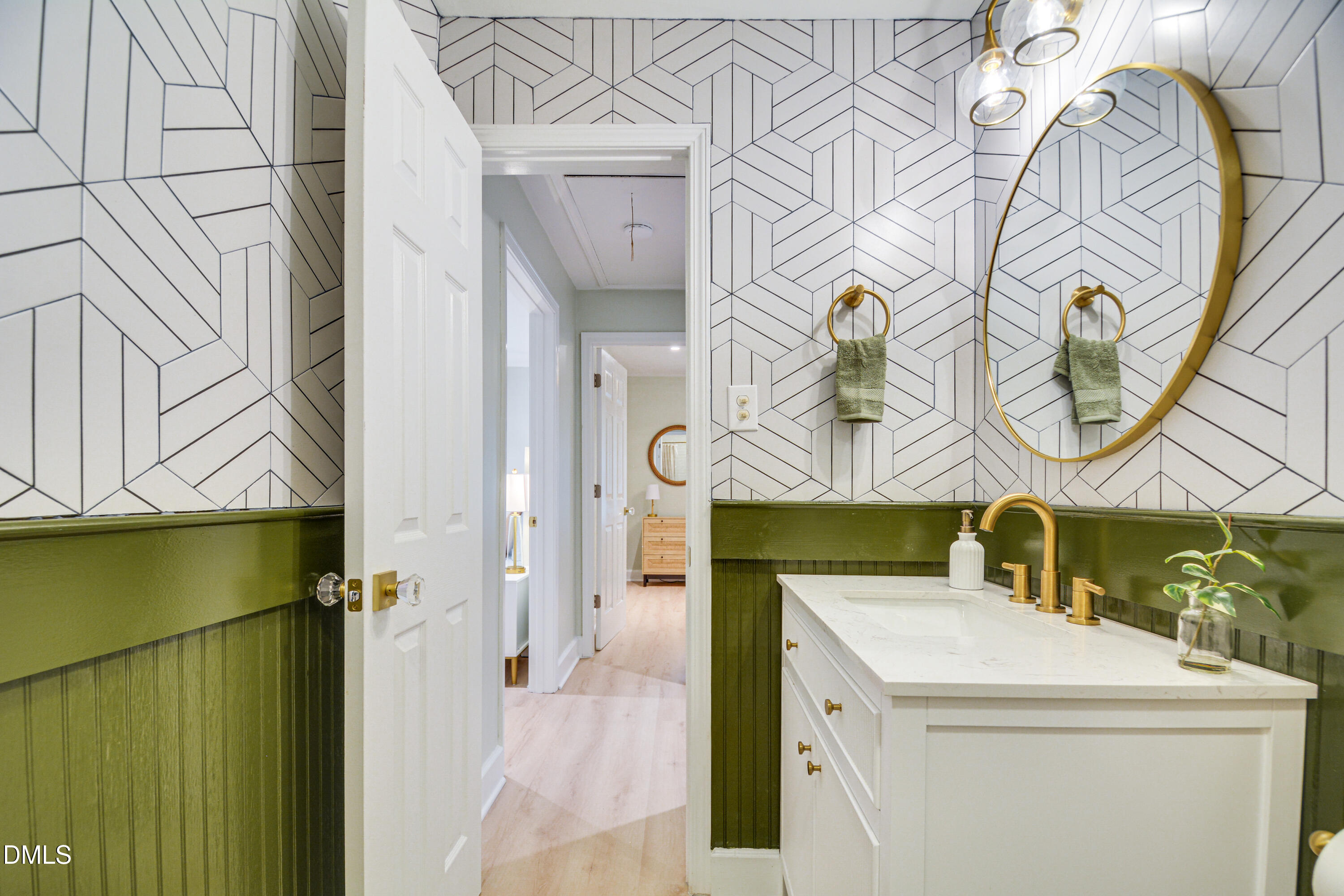 8704 Chapel Hill Road Cary, NC 27513 - Photo 18 of 30 Set-027