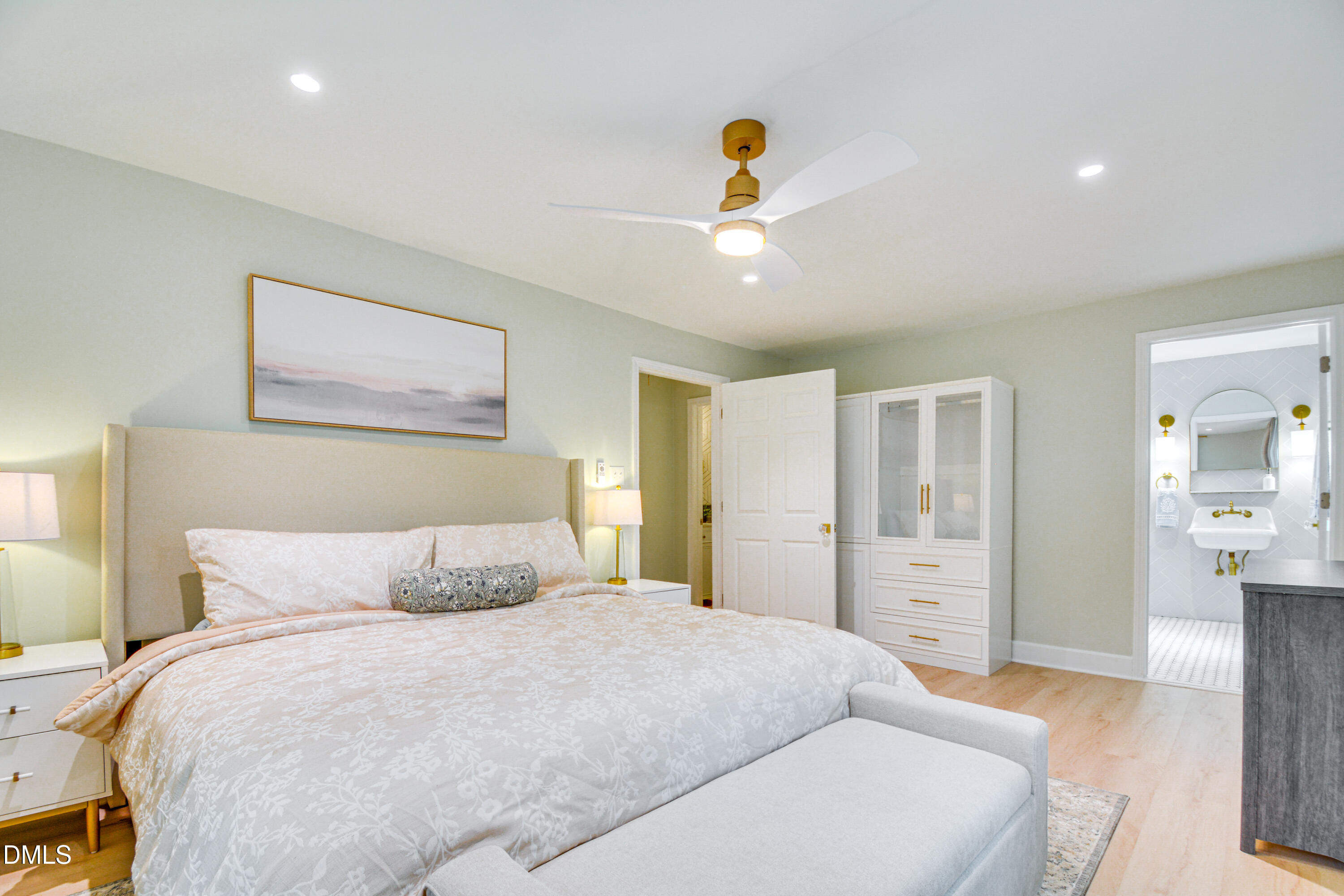 8704 Chapel Hill Road Cary, NC 27513 - Photo 20 of 30 Set-019