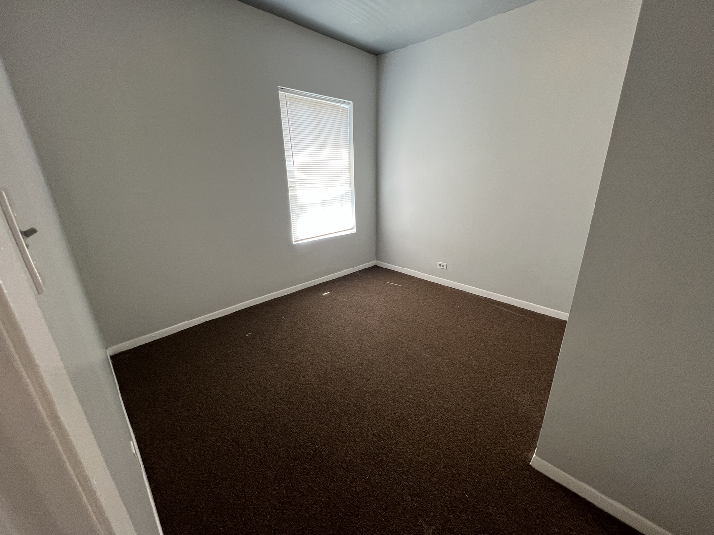 71 East 69th Street, Unit 3 Chicago, IL 60637 - Photo 4 of 6