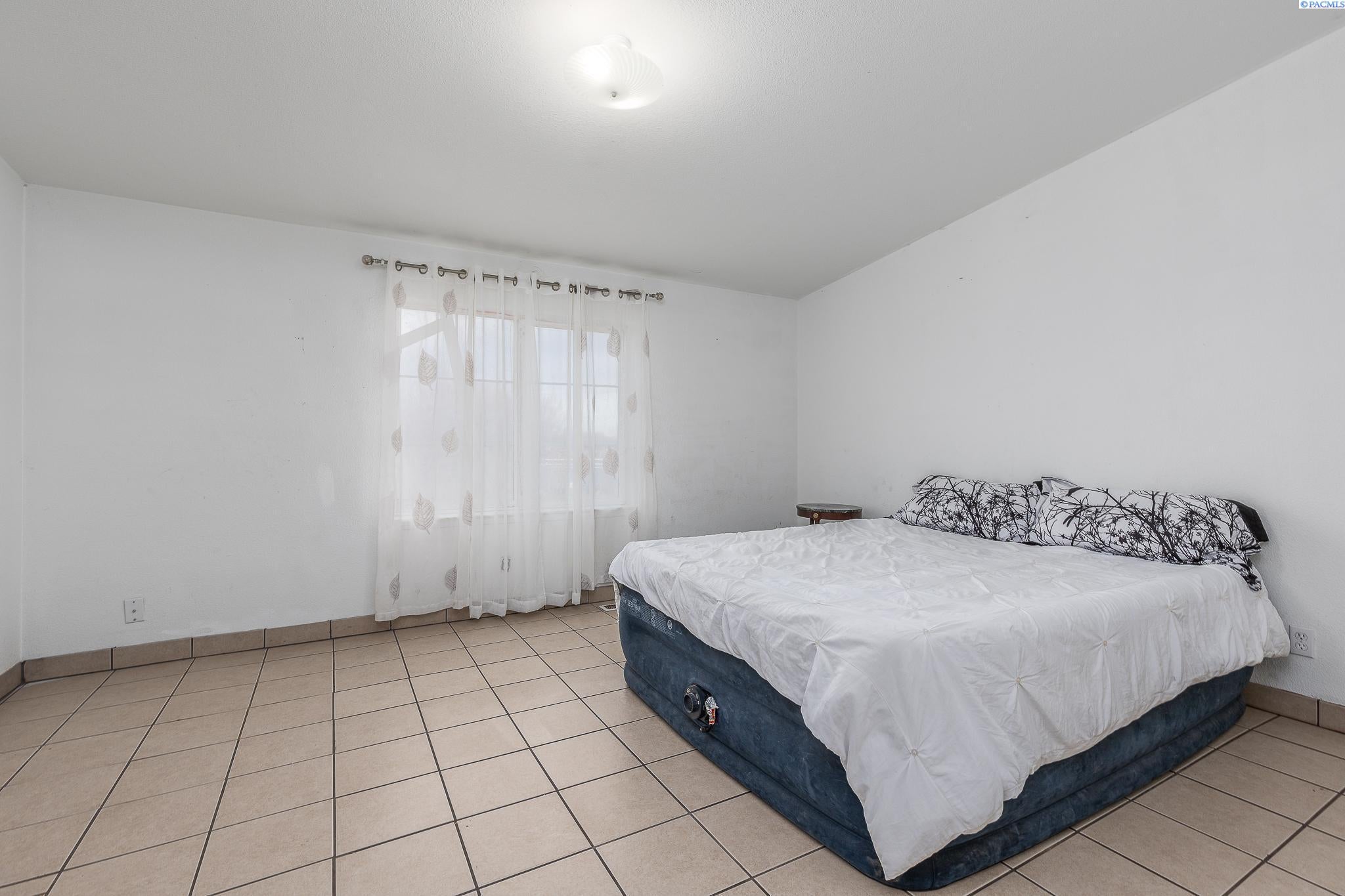 215523 East Cochran Road Kennewick, WA 99337 - Photo 17 of 47 Gallery Image 17