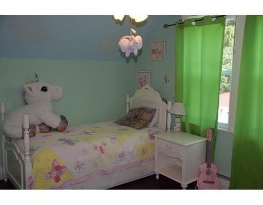 38 Glezen Street Worcester, MA 01604 - Photo 15 of 24 Gallery Image 15