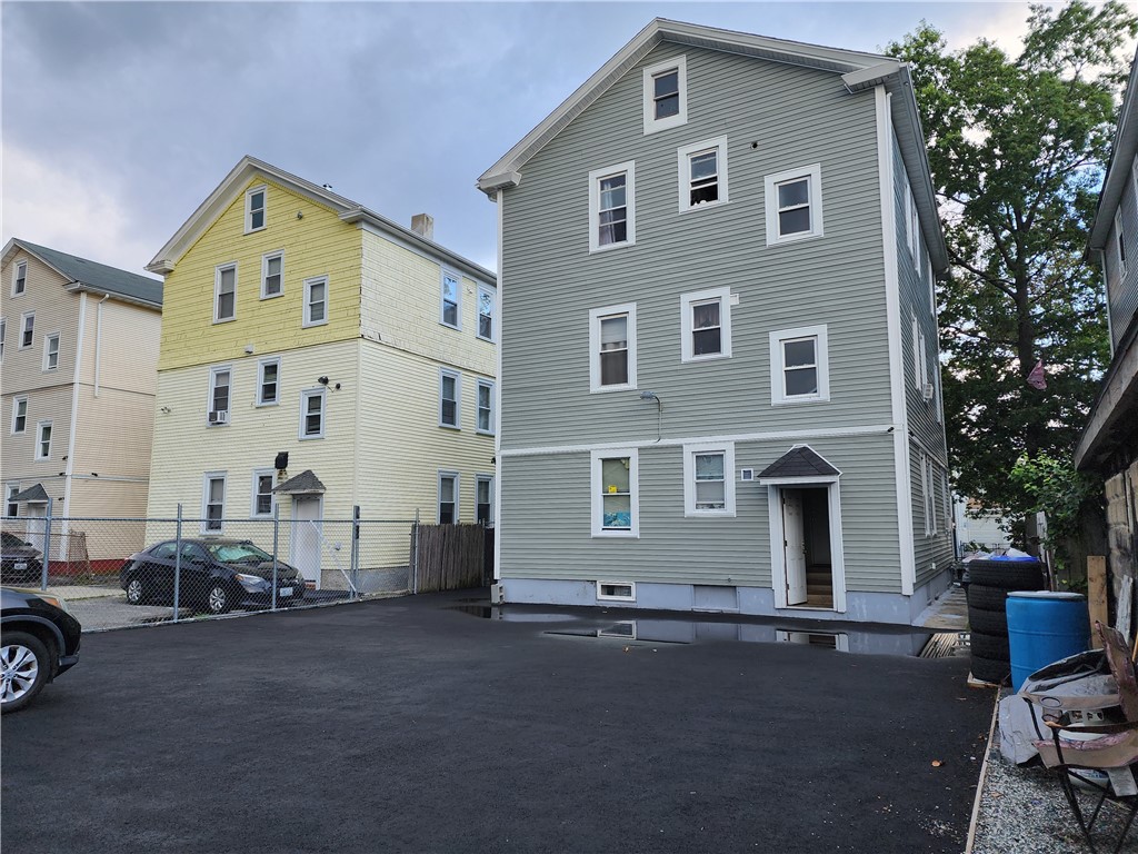 45 Croyland Road Providence, RI 02905 - Photo 4 of 32