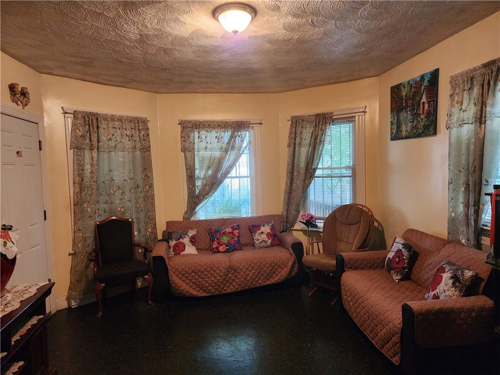 45 Croyland Road Providence, RI 02905 - Photo 8 of 32