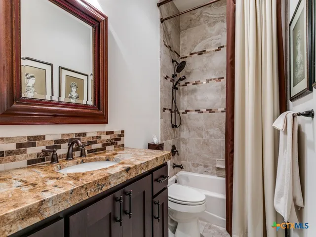 $575,000 | 416 Mission Hill Run, New Braunfels, TX 78132