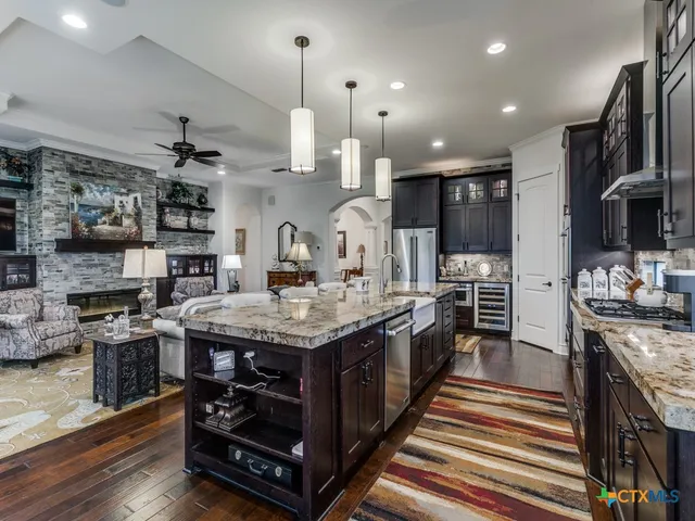 $575,000 | 416 Mission Hill Run, New Braunfels, TX 78132