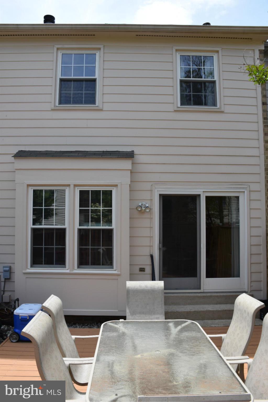 9766 Lakepointe Drive Burke, VA 22015 - Photo 8 of 21 Exterior (Rear)