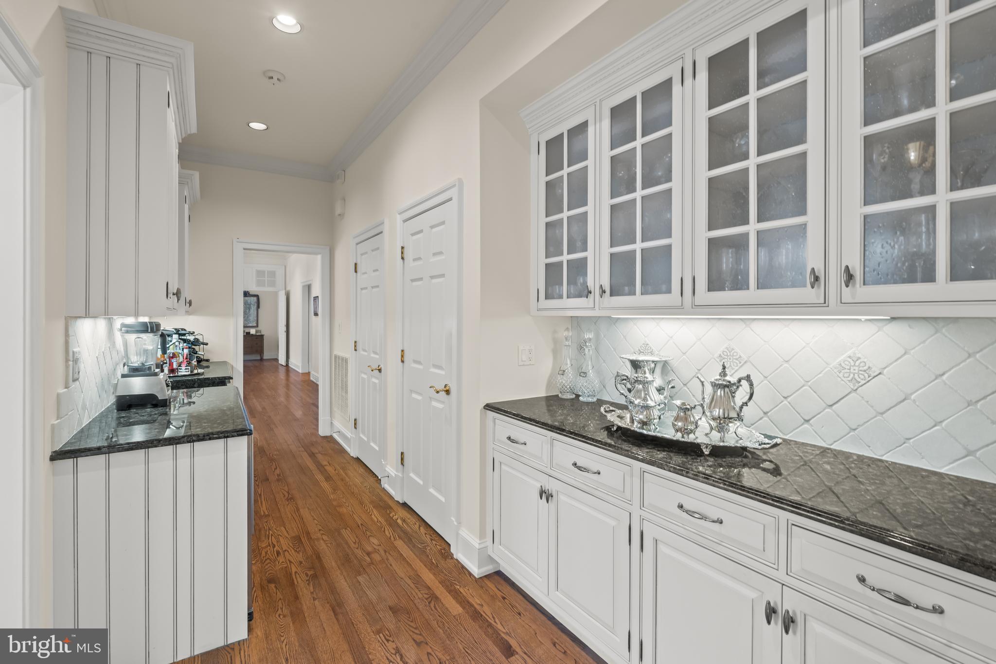 1110 Harvey Road McLean, VA 22101 - Photo 18 of 87 Butler's Pantry