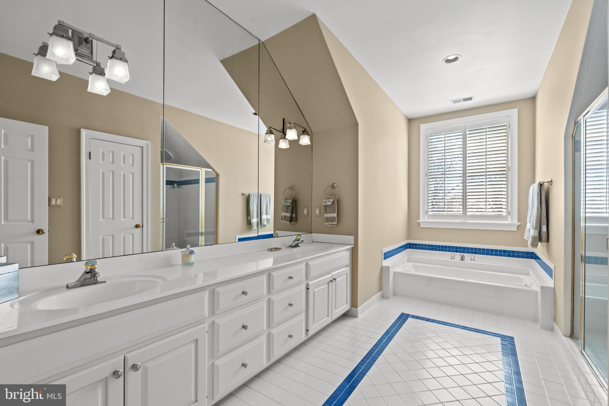 1110 Harvey Road McLean, VA 22101 - Photo 59 of 87 Second Level Hall Bathroom