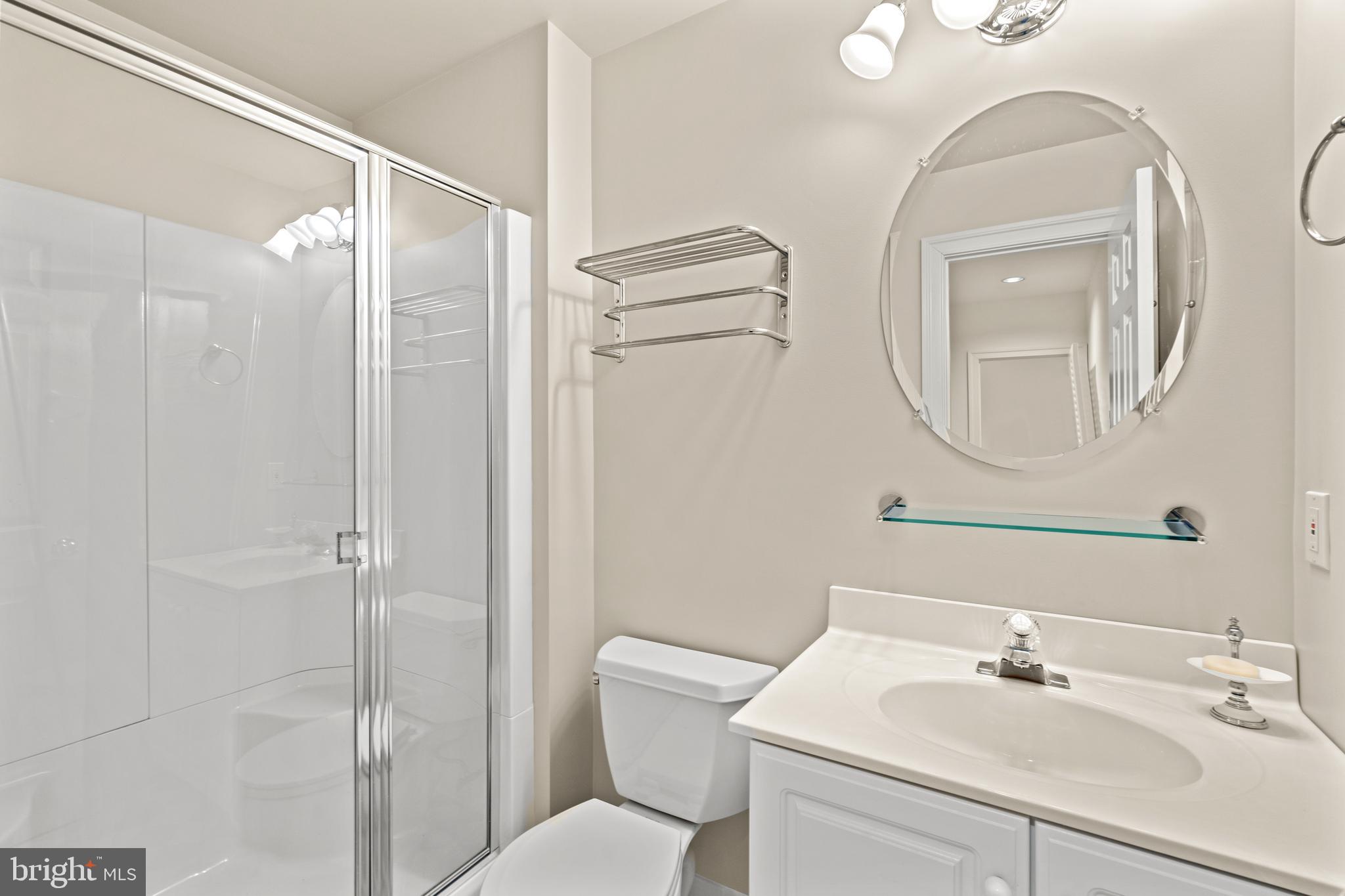 1110 Harvey Road McLean, VA 22101 - Photo 70 of 87 Full Bathroom in Bonus Room