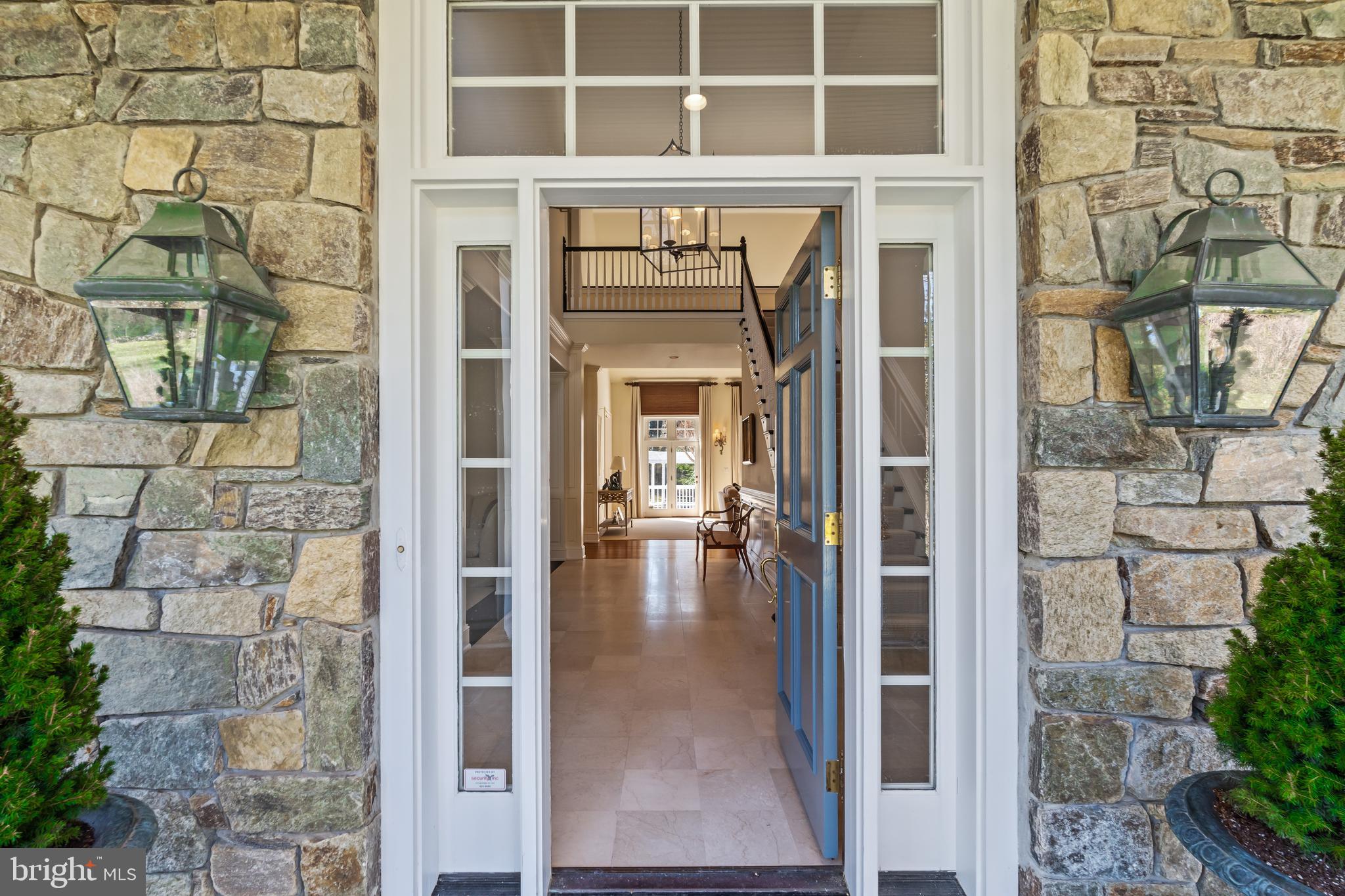 1110 Harvey Road McLean, VA 22101 - Photo 8 of 87 Front Entrance