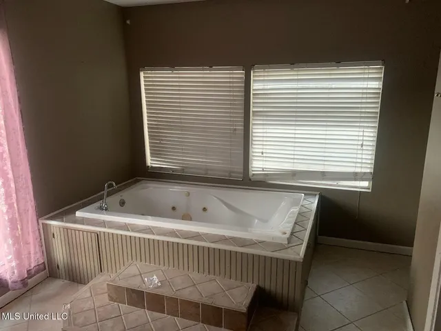 $179,995 | 40051 Sandlin Drive, Aberdeen, MS 39730