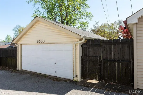 $399,000 | 6553 Lindenwood Avenue, St. Louis, MO 63109
