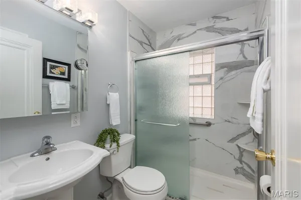 $399,000 | 6553 Lindenwood Avenue, St. Louis, MO 63109