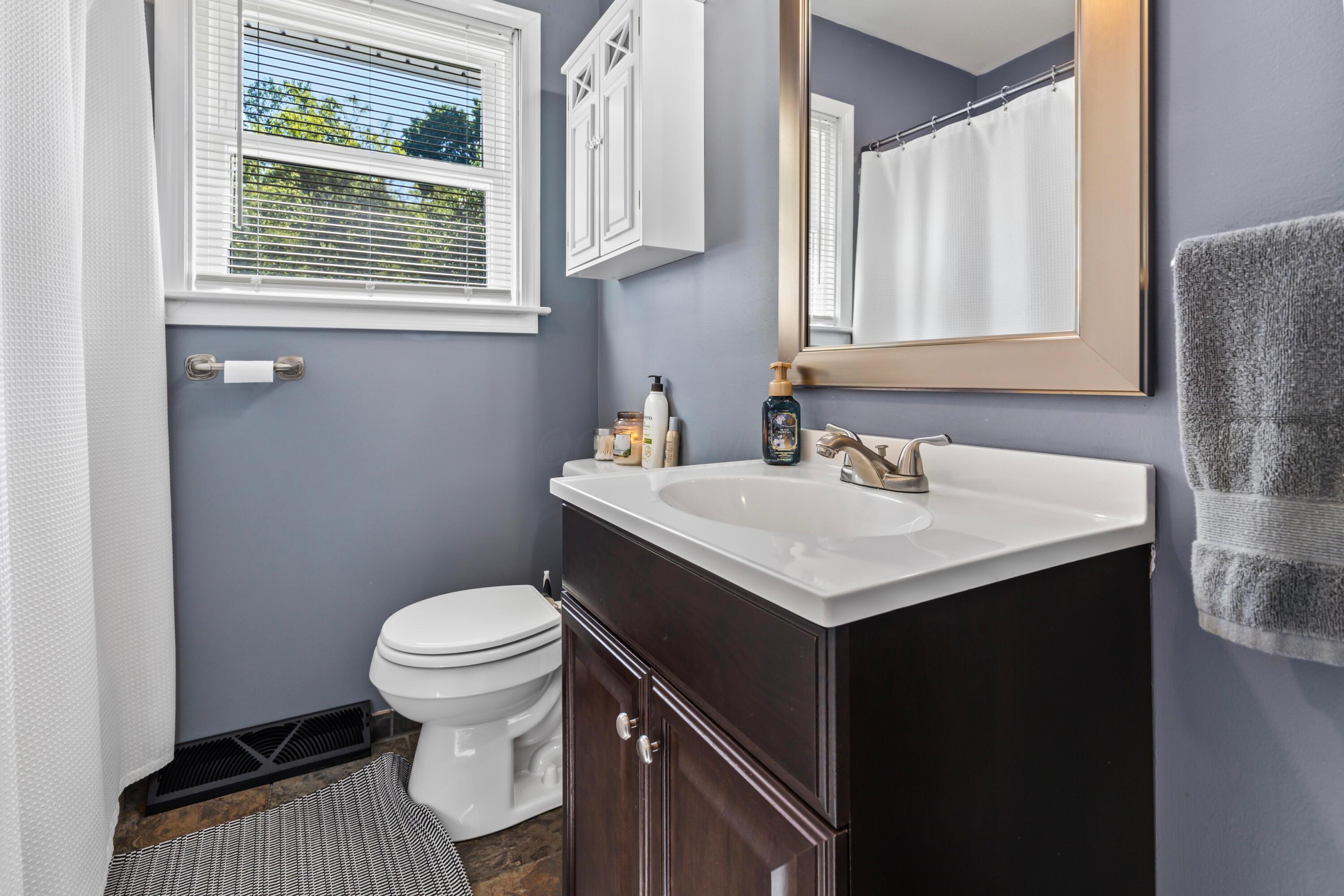 8553 Lancaster Road Hebron, OH 43025 - Photo 15 of 67 15. Full Bath