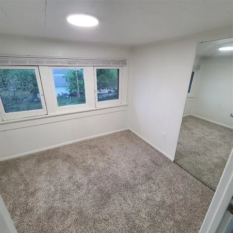 $272,000 | 615 East Washington Street, Giddings, TX 78942