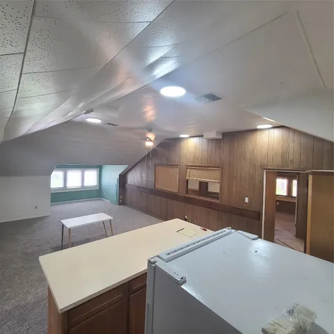 $272,000 | 615 East Washington Street, Giddings, TX 78942