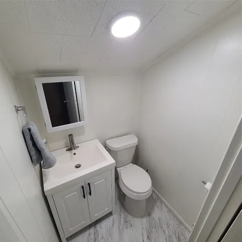 $272,000 | 615 East Washington Street, Giddings, TX 78942