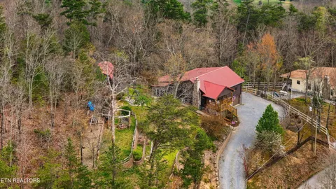 $644,900 | 831 Lloyd Huskey Road, Pigeon Forge, TN 37863