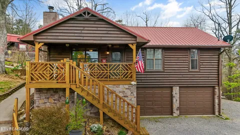 $649,900 | 831 Lloyd Huskey Road, Pigeon Forge, TN 37863