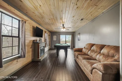 $644,900 | 831 Lloyd Huskey Road, Pigeon Forge, TN 37863