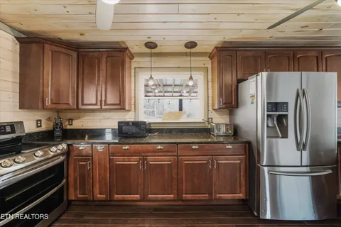 $644,900 | 831 Lloyd Huskey Road, Pigeon Forge, TN 37863