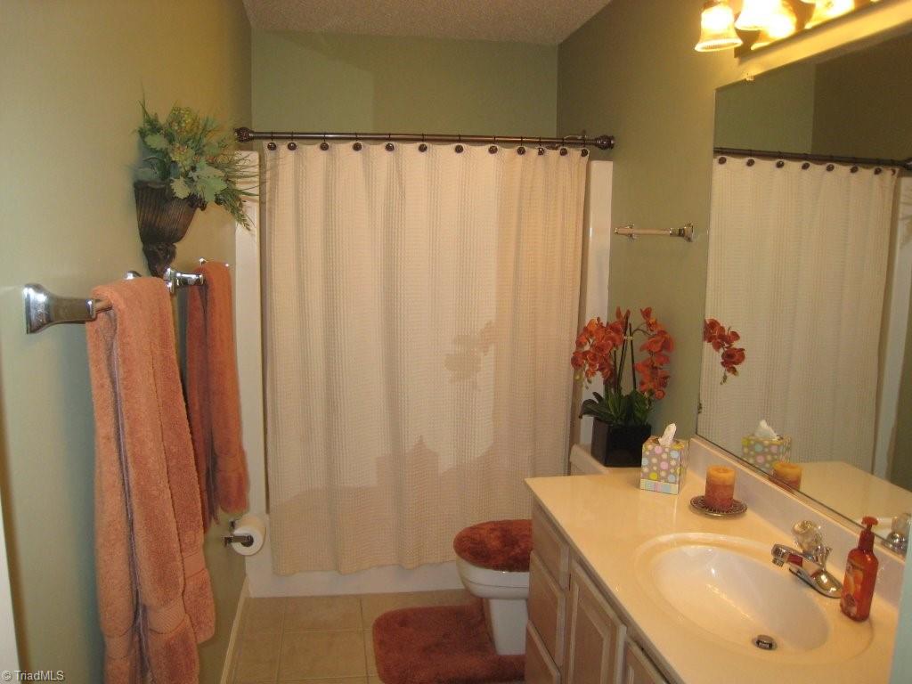 3220 Cross Tree Road Winston-Salem, NC 27106 - Photo 13 of 27