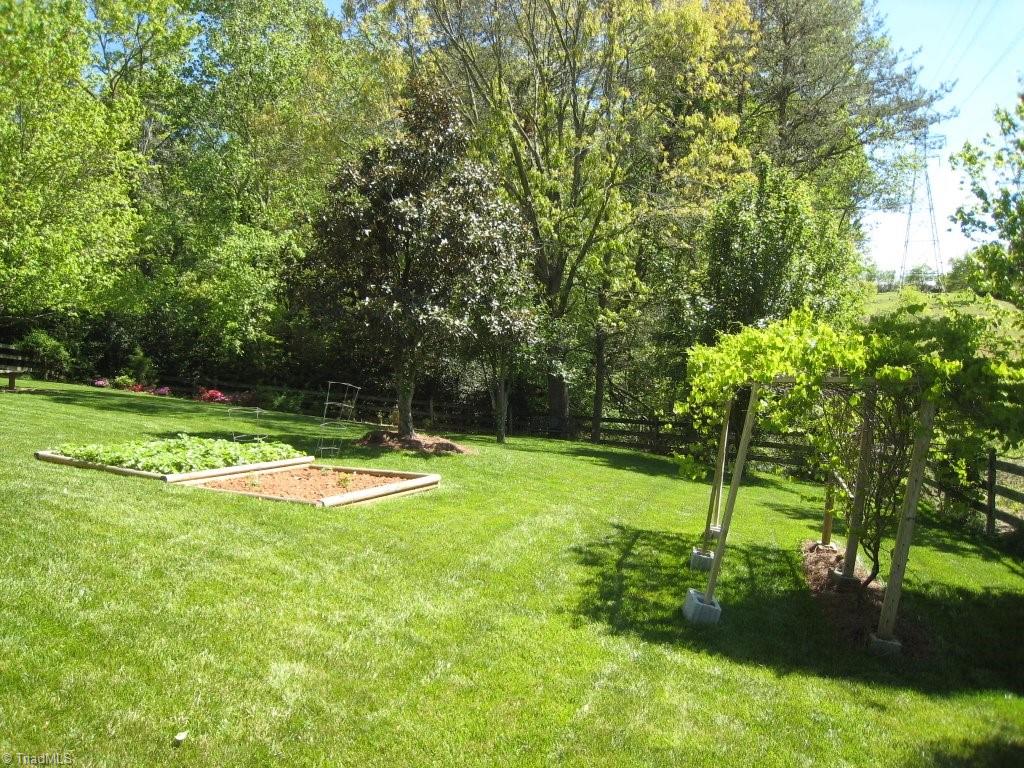 3220 Cross Tree Road Winston-Salem, NC 27106 - Photo 22 of 27