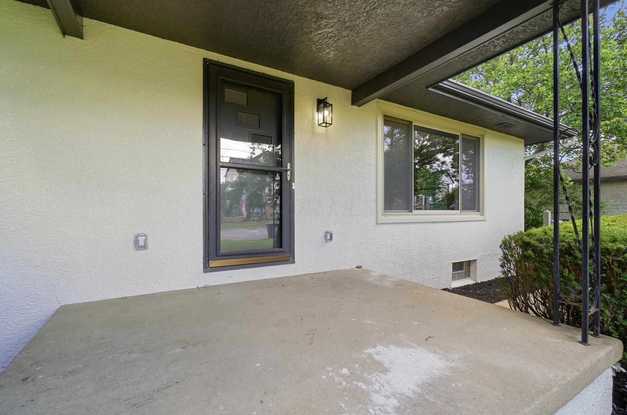 3555 Trabue Road Columbus, OH 43204 - Photo 3 of 44
