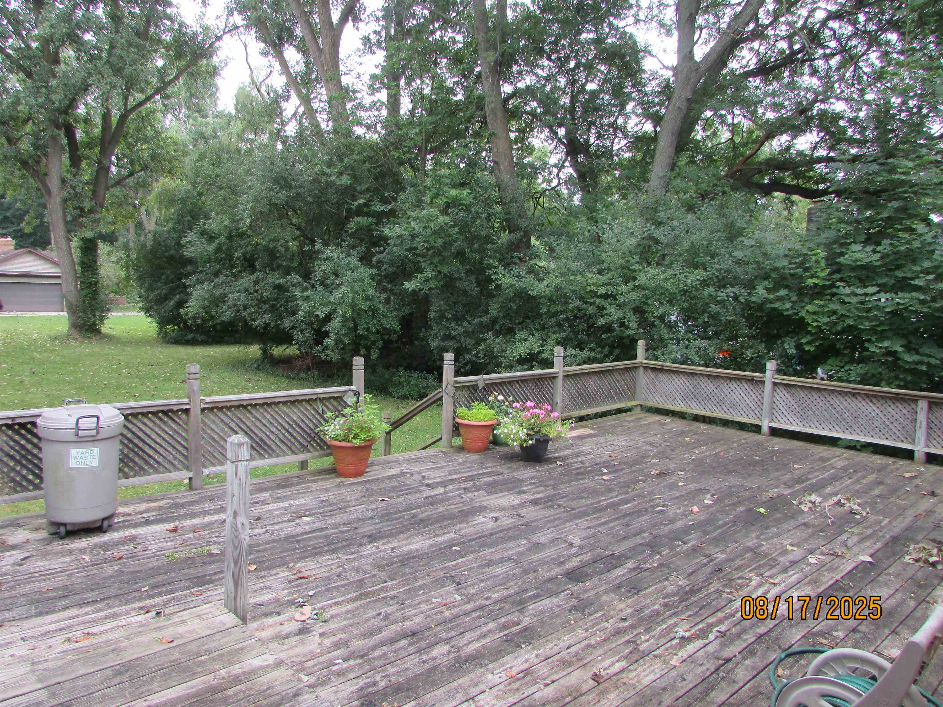 2320 Covert Road Burton, MI 48509 - Photo 10 of 26 50185513-d602b552-515c-483c-a6bb-d866bc46c789.JPG