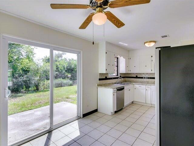 2824 Meadowbrook Drive Augusta, GA 30906 - Photo 2 of 19 20220222183600432662000000-o