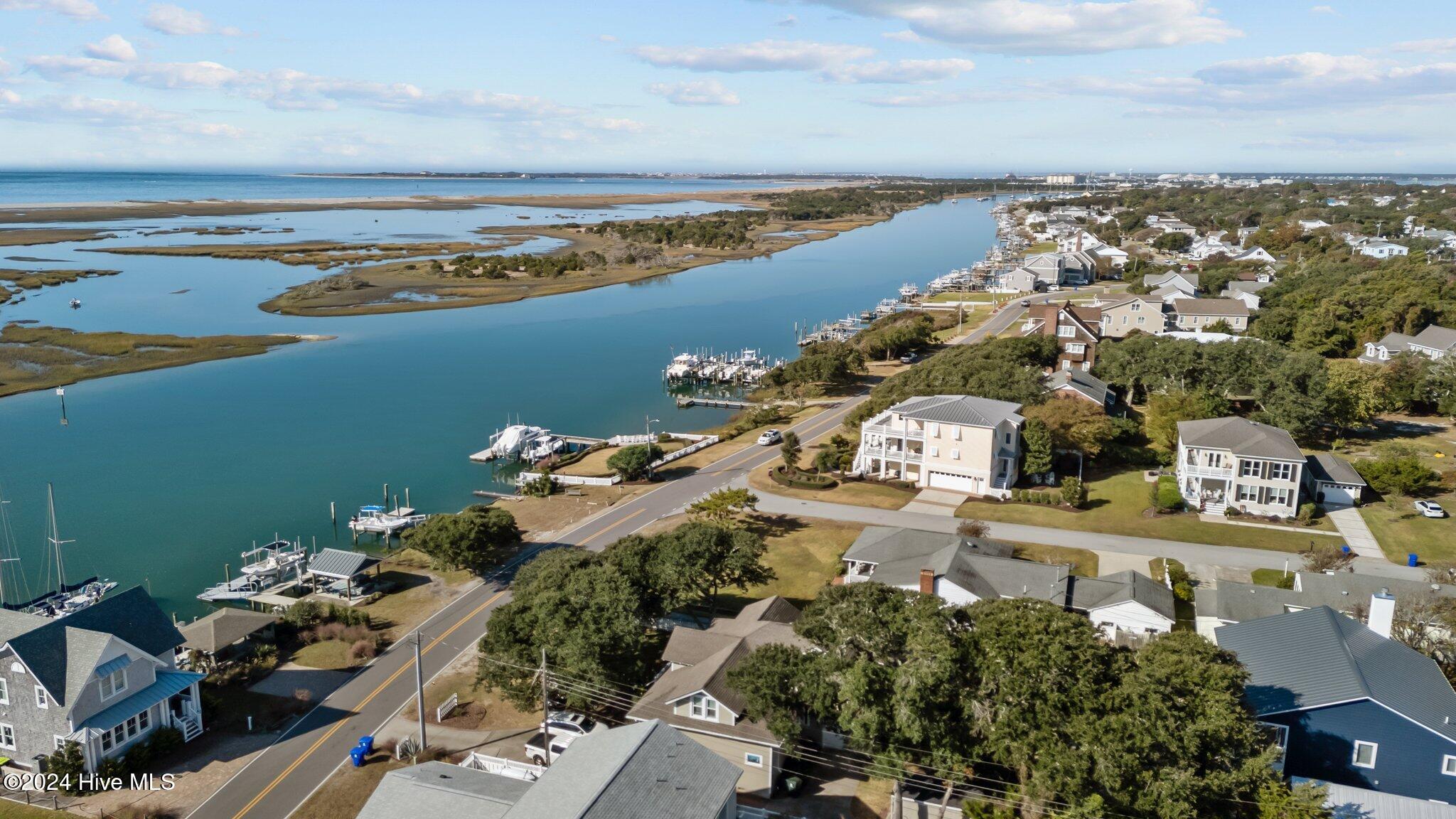 1701 Front Street Beaufort, NC 28516 - Photo 34 of 39 42-web-or-mls-DJI_20241031104322_0072_D