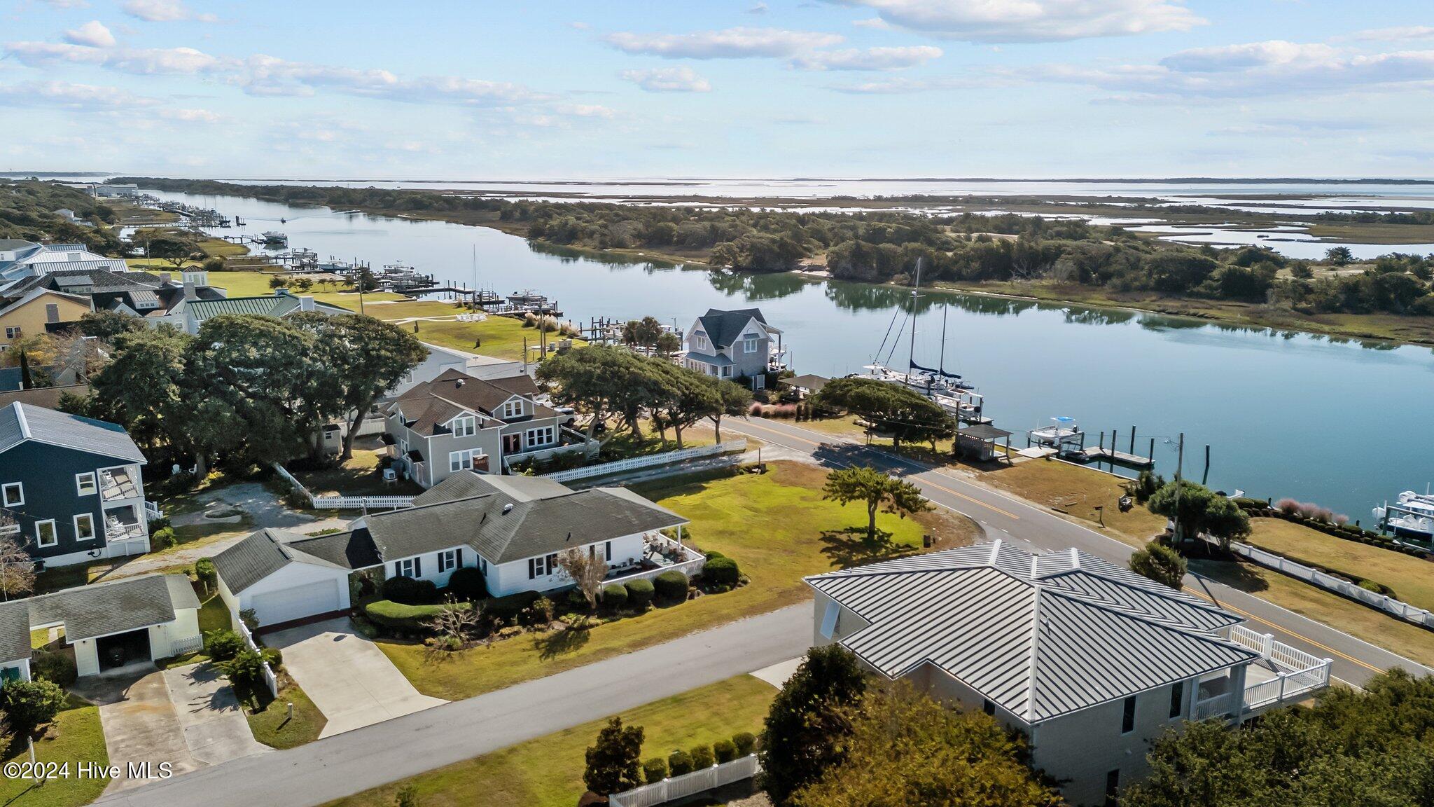 1701 Front Street Beaufort, NC 28516 - Photo 38 of 39 46-web-or-mls-DJI_20241031104459_0090_D