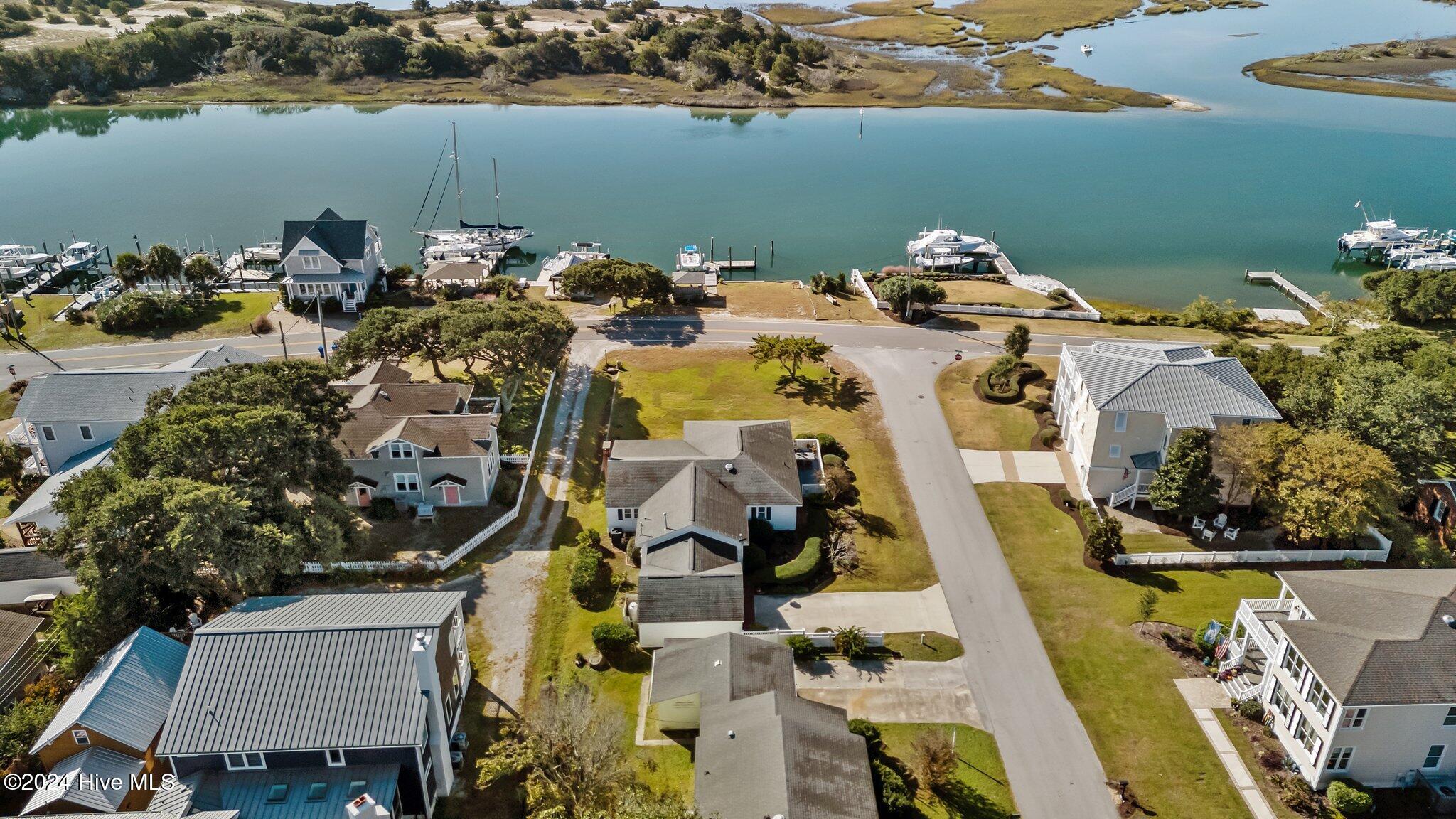 1701 Front Street Beaufort, NC 28516 - Photo 39 of 39 47-web-or-mls-DJI_20241031104624_0102_D