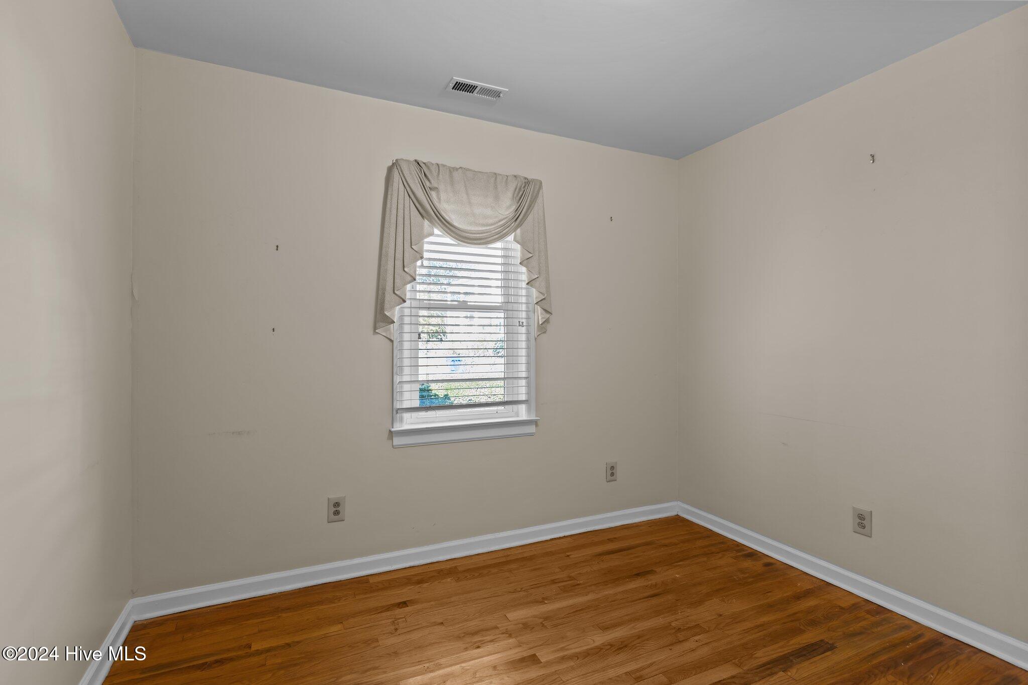 1701 Front Street Beaufort, NC 28516 - Photo 7 of 39 10-web-or-mls-1S3A1003