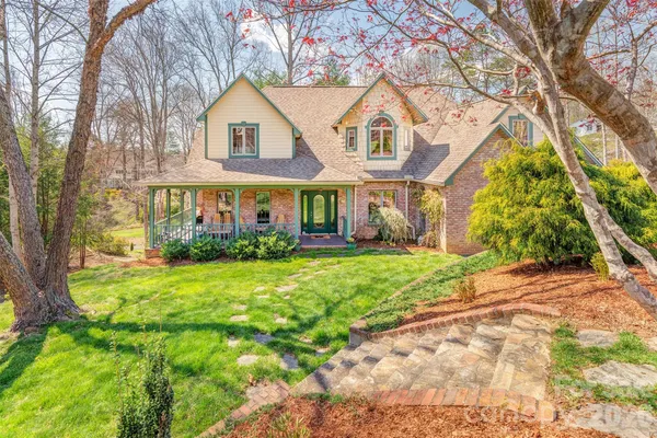 $900,000 | 46 Valley Drive, Weaverville, NC 28787