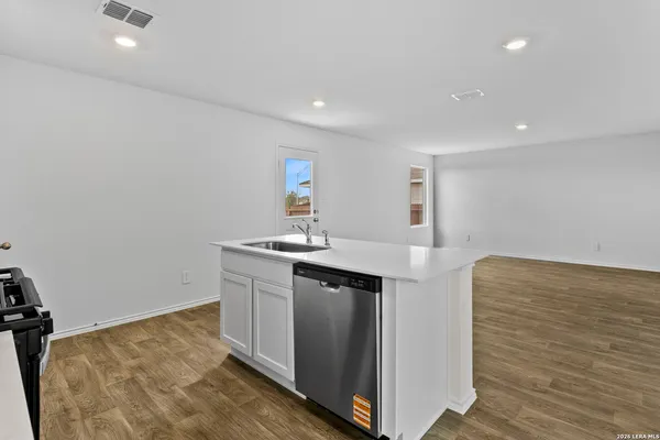 $285,000 | 12618 Desert Fox, Converse, TX 78109